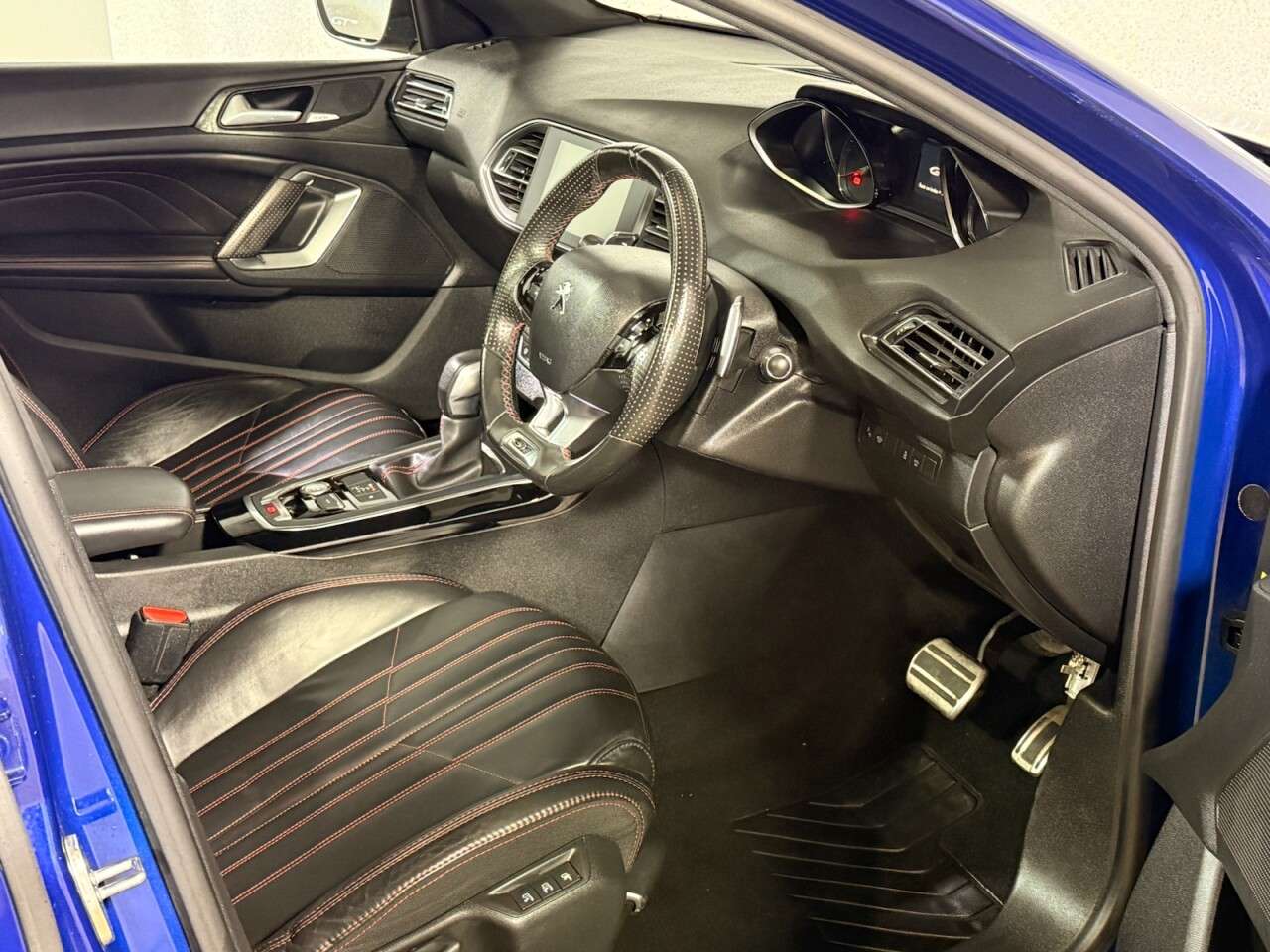 2017 PEUGEOT 308 2017 PEUGEOT 308