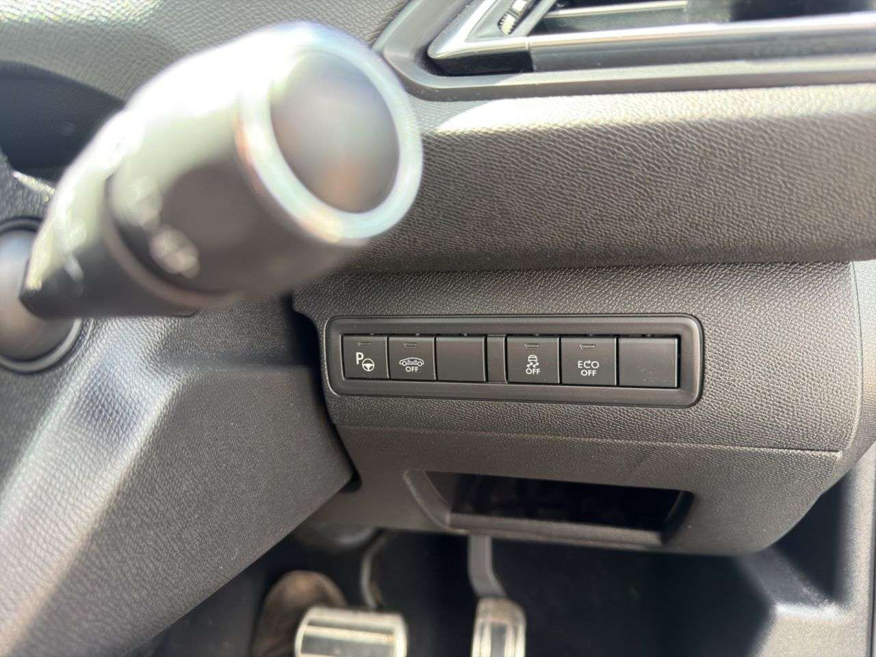2017 PEUGEOT 308 2017 PEUGEOT 308