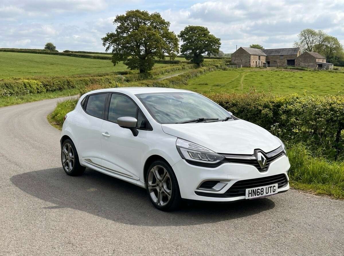 A 2018 RENAULT CLIO 1.5 dCi GT Line Hatchback 5dr Diesel Manual Euro 6 (s/s) (90 ps) A 2018 RENAULT CLIO 1.5 dCi GT Line Hatchback 5dr Diesel Manual Euro 6 (s/s) (90 ps)