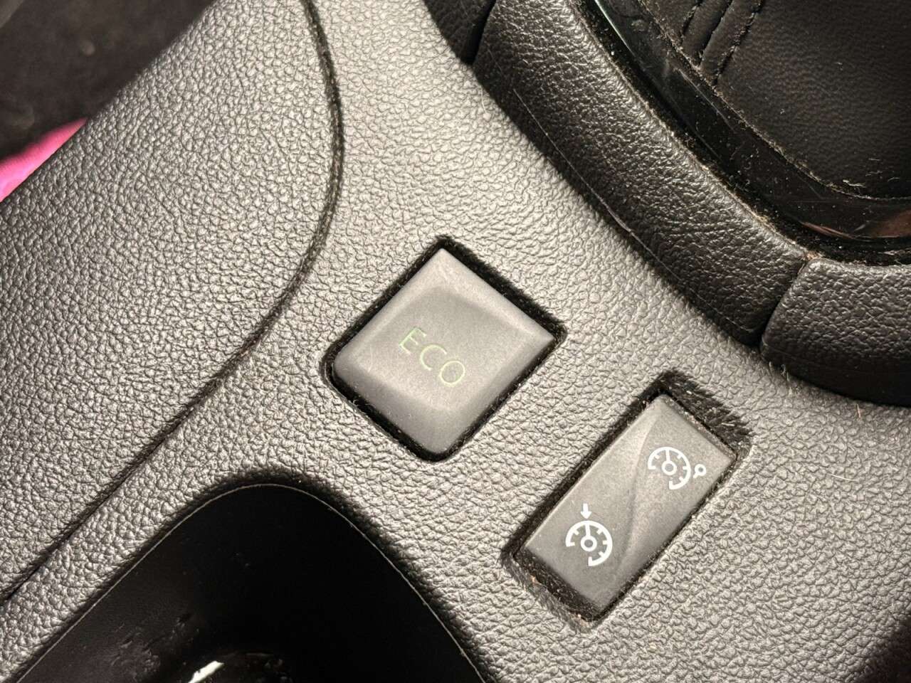 2018 RENAULT CLIO 2018 RENAULT CLIO