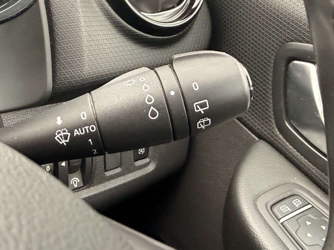 2018 RENAULT CLIO 2018 RENAULT CLIO