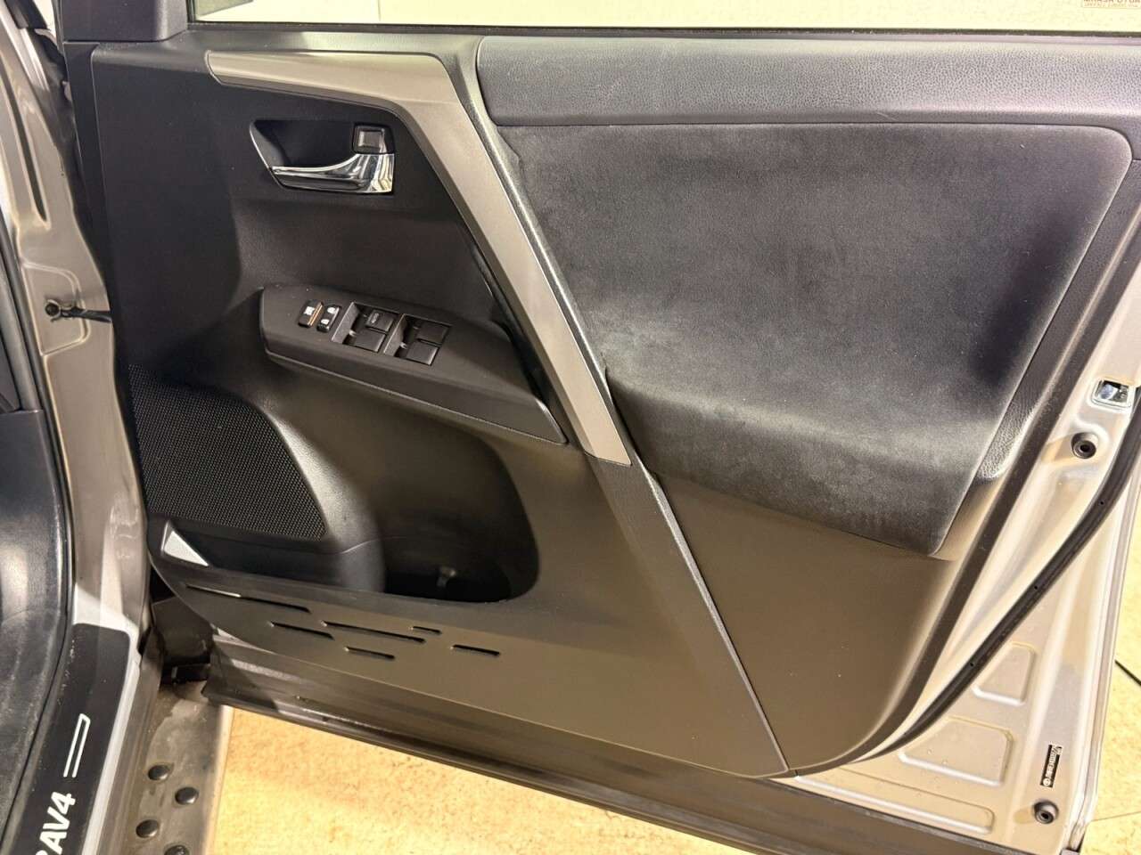 2017 TOYOTA RAV4 2017 TOYOTA RAV4