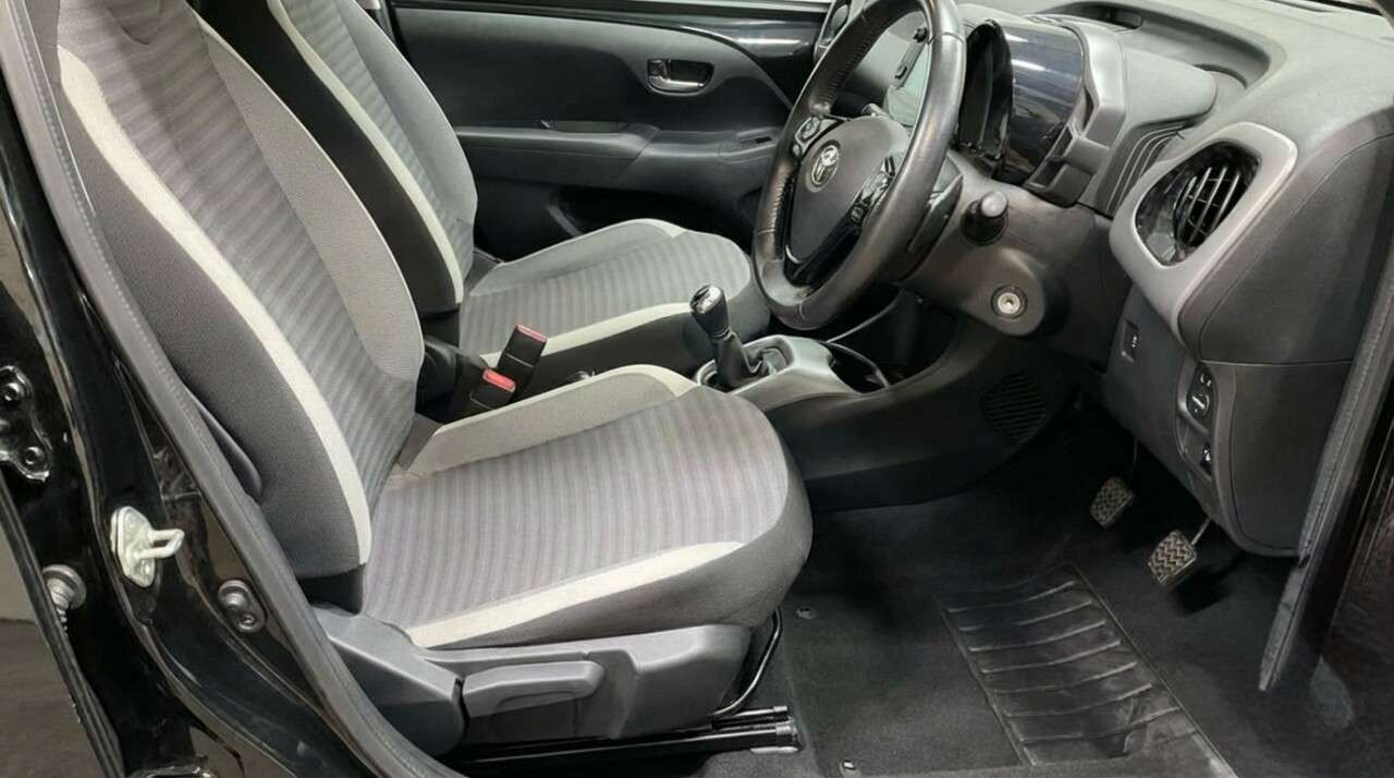 A 2019 TOYOTA AYGO 1.0 VVT-i x-trend Funroof 5dr Petrol x-shift Euro 6 (71 ps) A 2019 TOYOTA AYGO 1.0 VVT-i x-trend Funroof 5dr Petrol x-shift Euro 6 (71 ps)