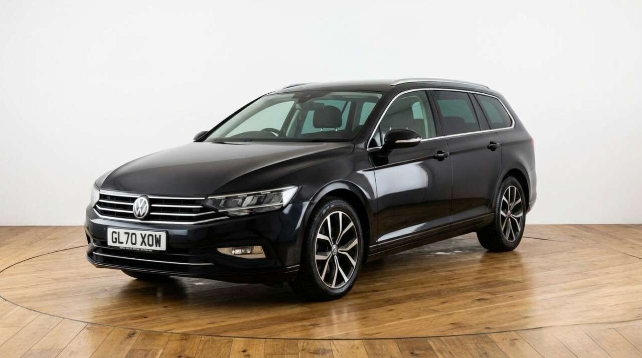 A 2020 VOLKSWAGEN PASSAT 2.0 TDI EVO SEL Estate 5dr Diesel DSG Euro 6 (s/s) (150 ps) A 2020 VOLKSWAGEN PASSAT 2.0 TDI EVO SEL Estate 5dr Diesel DSG Euro 6 (s/s) (150 ps)
