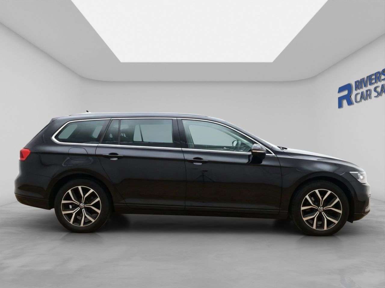 A 2020 VOLKSWAGEN PASSAT 2.0 TDI EVO SEL Estate 5dr Diesel DSG Euro 6 (s/s) (150 ps) A 2020 VOLKSWAGEN PASSAT 2.0 TDI EVO SEL Estate 5dr Diesel DSG Euro 6 (s/s) (150 ps)