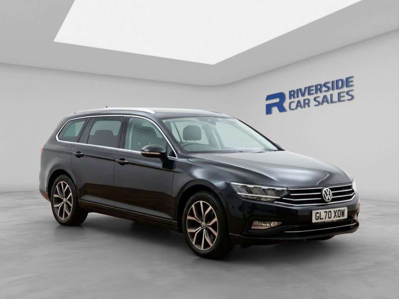 A 2020 VOLKSWAGEN PASSAT 2.0 TDI EVO SEL Estate 5dr Diesel DSG Euro 6 (s/s) (150 ps) A 2020 VOLKSWAGEN PASSAT 2.0 TDI EVO SEL Estate 5dr Diesel DSG Euro 6 (s/s) (150 ps)