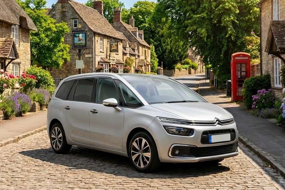 A 2019 CITROEN GRAND C4 SPACETOURER 1.5 BlueHDi Feel MPV 5dr Diesel Manual Euro 6 (s/s) (130 ps) A 2019 CITROEN GRAND C4 SPACETOURER 1.5 BlueHDi Feel MPV 5dr Diesel Manual Euro 6 (s/s) (130 ps)