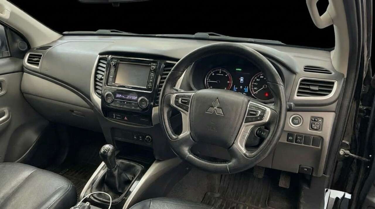 A 2018 FIAT FULLBACK 2.4D LX Pickup Double Cab 4dr Diesel Manual 4WD Euro 6 (Euro 6) (180 ps) A 2018 FIAT FULLBACK 2.4D LX Pickup Double Cab 4dr Diesel Manual 4WD Euro 6 (Euro 6) (180 ps)