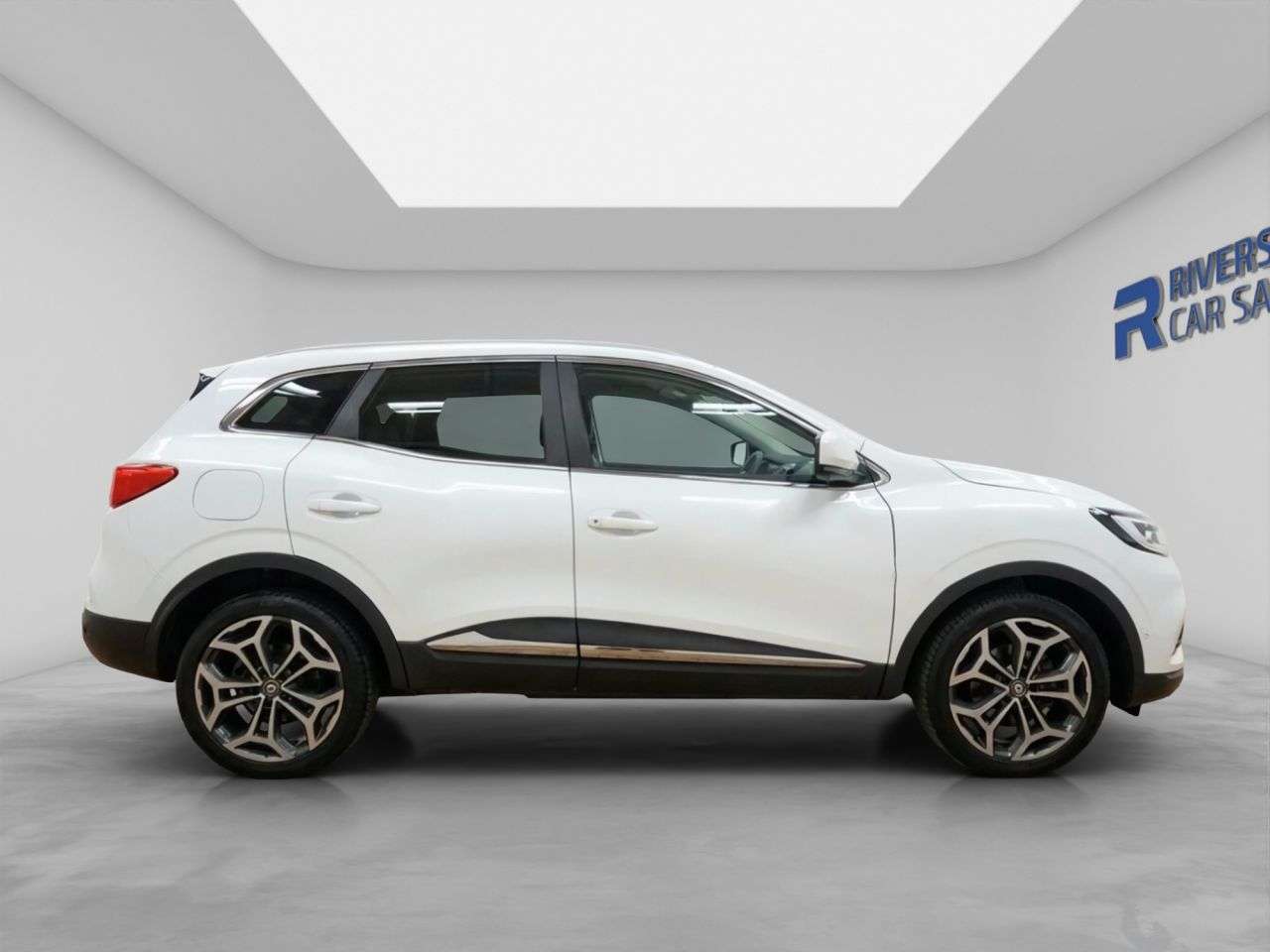 A 2022 RENAULT KADJAR 1.3 TCe GT Line SUV 5dr Petrol Manual Euro 6 (s/s) (140 ps) 2 Keys A 2022 RENAULT KADJAR 1.3 TCe GT Line SUV 5dr Petrol Manual Euro 6 (s/s) (140 ps) 2 Keys