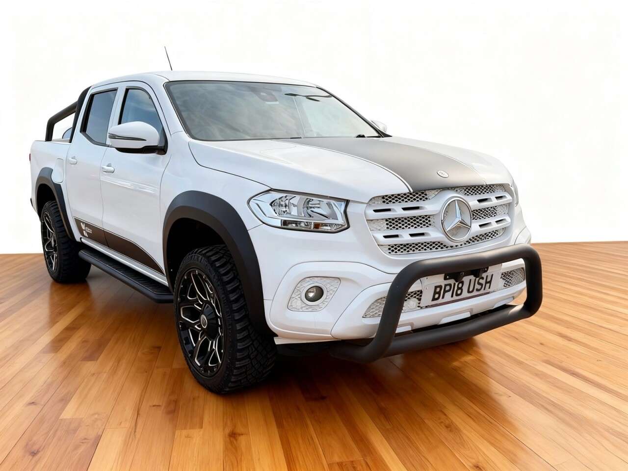 A 2018 MERCEDES-BENZ X CLASS 2.3 CDI Pure Pickup Double Cab 4dr Diesel 4MATIC Euro 6 (190 ps) A 2018 MERCEDES-BENZ X CLASS 2.3 CDI Pure Pickup Double Cab 4dr Diesel 4MATIC Euro 6 (190 ps)