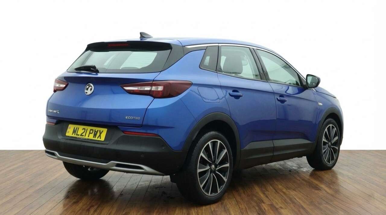 A 2021 VAUXHALL GRANDLAND X 1.2 Turbo Elite Nav SUV 5dr Petrol Manual 6Spd Euro 6 (s/s) (130 ps) A 2021 VAUXHALL GRANDLAND X 1.2 Turbo Elite Nav SUV 5dr Petrol Manual 6Spd Euro 6 (s/s) (130 ps)