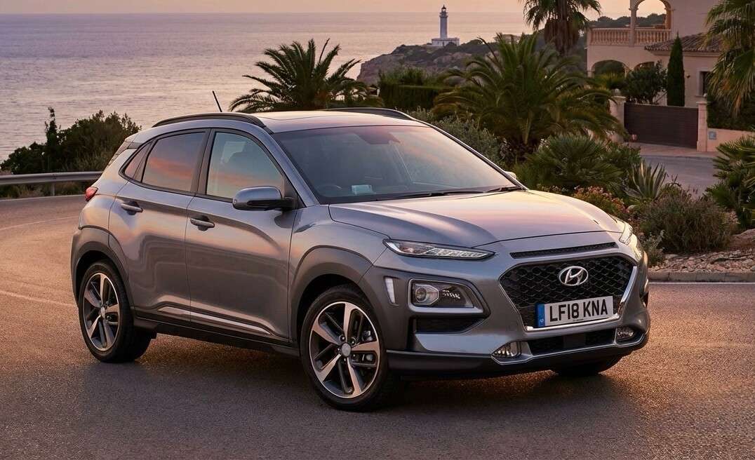 A 2018 HYUNDAI KONA 1.0 T-GDi Blue Drive Premium SUV 5dr Petrol Manual Euro 6 (s/s) (120 ps) A 2018 HYUNDAI KONA 1.0 T-GDi Blue Drive Premium SUV 5dr Petrol Manual Euro 6 (s/s) (120 ps)