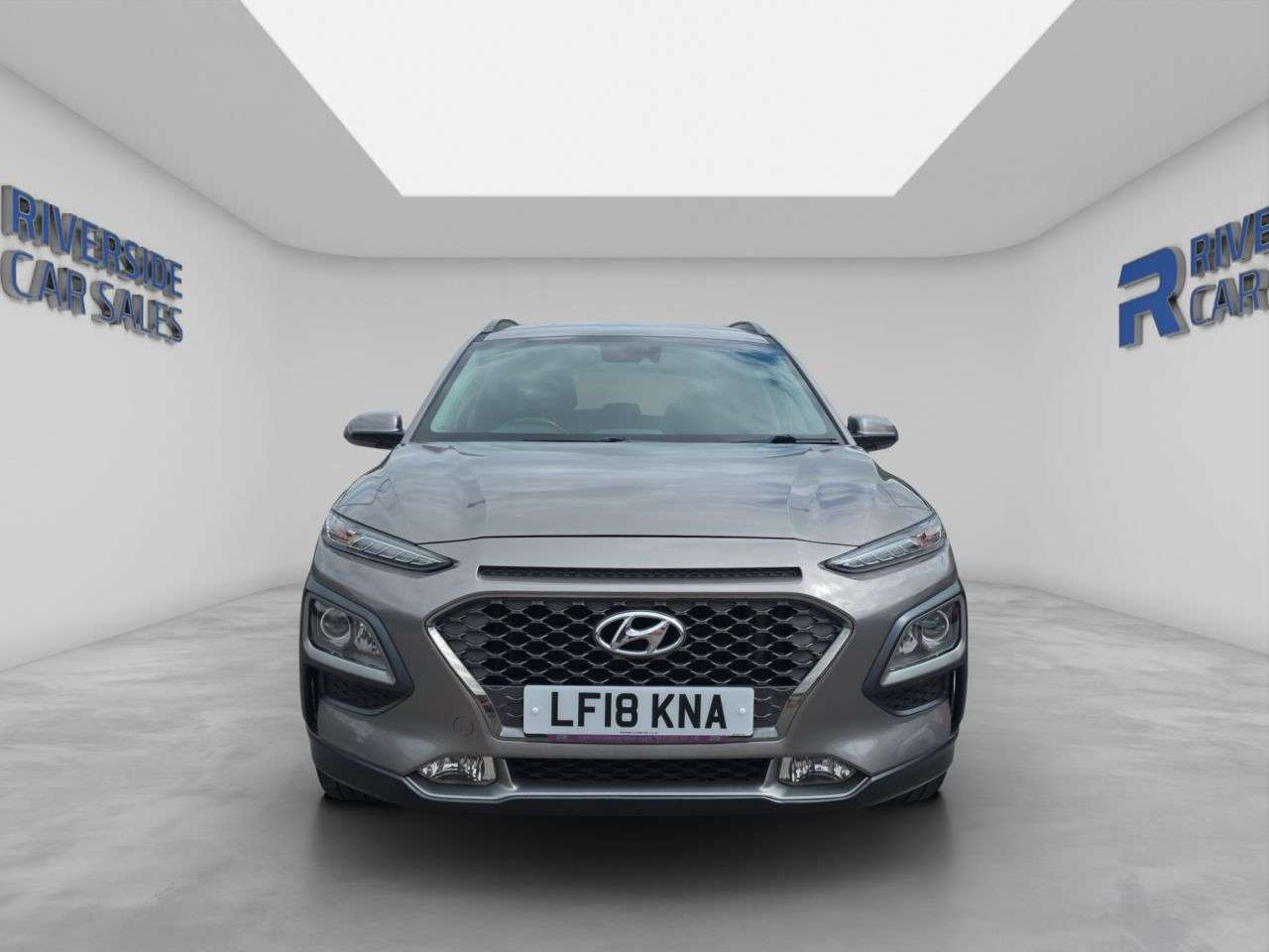 A 2018 HYUNDAI KONA 1.0 T-GDi Blue Drive Premium SUV 5dr Petrol Manual Euro 6 (s/s) (120 ps) A 2018 HYUNDAI KONA 1.0 T-GDi Blue Drive Premium SUV 5dr Petrol Manual Euro 6 (s/s) (120 ps)