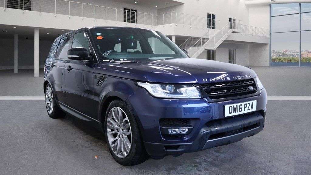 A 2016 LAND ROVER RANGE ROVER SPORT 3.0 SD V6 HSE Dynamic SUV 5dr Diesel Auto 4WD Euro 6 (s/s) (306 ps) Pan Roo A 2016 LAND ROVER RANGE ROVER SPORT 3.0 SD V6 HSE Dynamic SUV 5dr Diesel Auto 4WD Euro 6 (s/s) (306 ps) Pan Roo