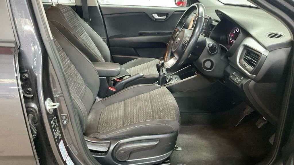 A 2018 KIA STONIC 1.0 T-GDi 2 SUV 5dr Petrol Manual Euro 6 (s/s) (118 bhp) A 2018 KIA STONIC 1.0 T-GDi 2 SUV 5dr Petrol Manual Euro 6 (s/s) (118 bhp)