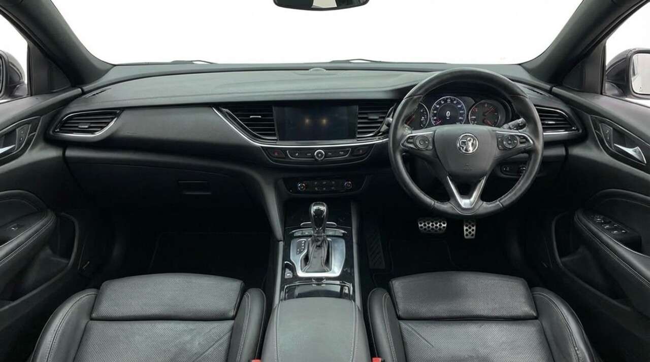A 2019 VAUXHALL INSIGNIA 2.0 Turbo D BlueInjection SRi VX Line Nav Sports Tourer 5dr Diesel Auto Eur A 2019 VAUXHALL INSIGNIA 2.0 Turbo D BlueInjection SRi VX Line Nav Sports Tourer 5dr Diesel Auto Eur