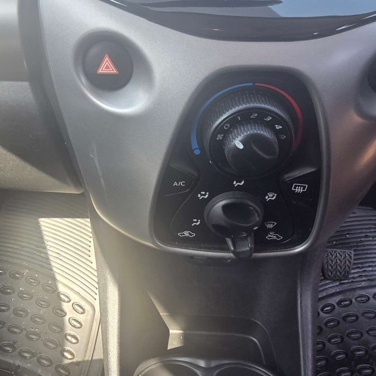 2015 CITROEN C1 2015 CITROEN C1