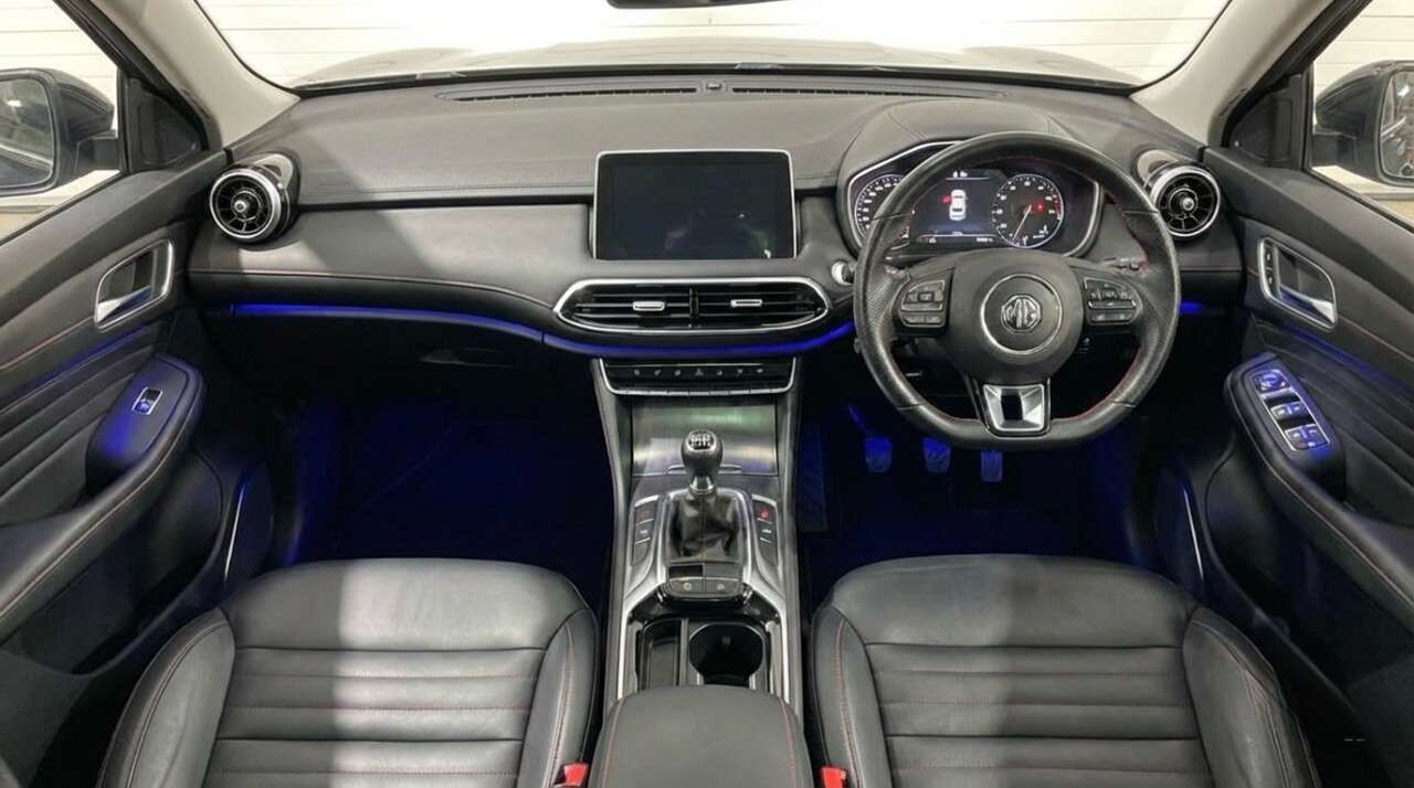 A 2021 MG MG HS 1.5 T-GDI Exclusive SUV 5dr Petrol Manual Euro 6 (s/s) (162 ps) A 2021 MG MG HS 1.5 T-GDI Exclusive SUV 5dr Petrol Manual Euro 6 (s/s) (162 ps)