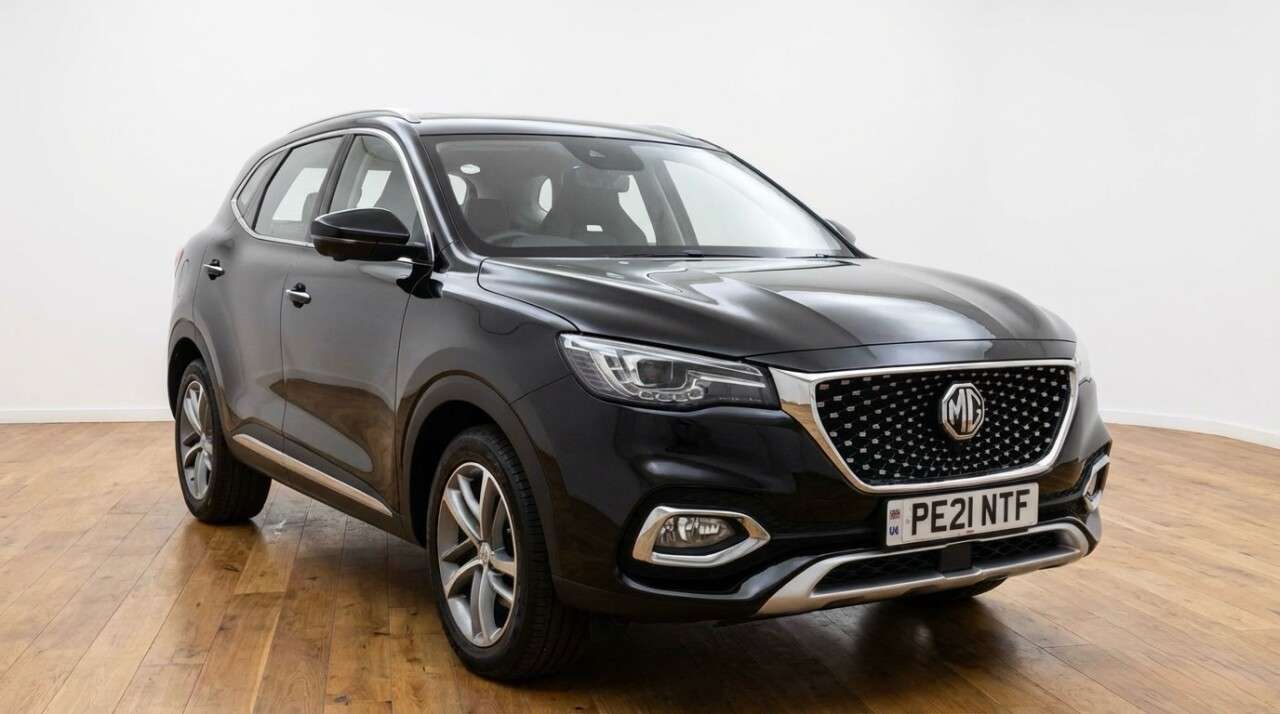 A 2021 MG MG HS 1.5 T-GDI Exclusive SUV 5dr Petrol Manual Euro 6 (s/s) (162 ps) A 2021 MG MG HS 1.5 T-GDI Exclusive SUV 5dr Petrol Manual Euro 6 (s/s) (162 ps)