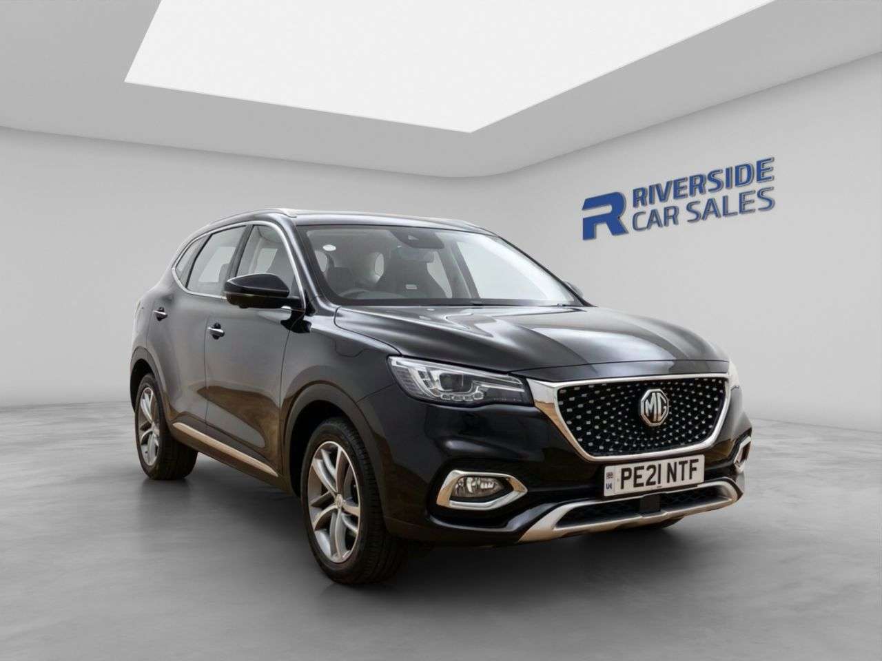 A 2021 MG MG HS 1.5 T-GDI Exclusive SUV 5dr Petrol Manual Euro 6 (s/s) (162 ps) A 2021 MG MG HS 1.5 T-GDI Exclusive SUV 5dr Petrol Manual Euro 6 (s/s) (162 ps)