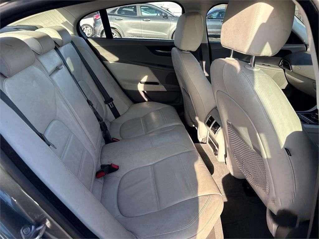 2017 JAGUAR XE 2017 JAGUAR XE