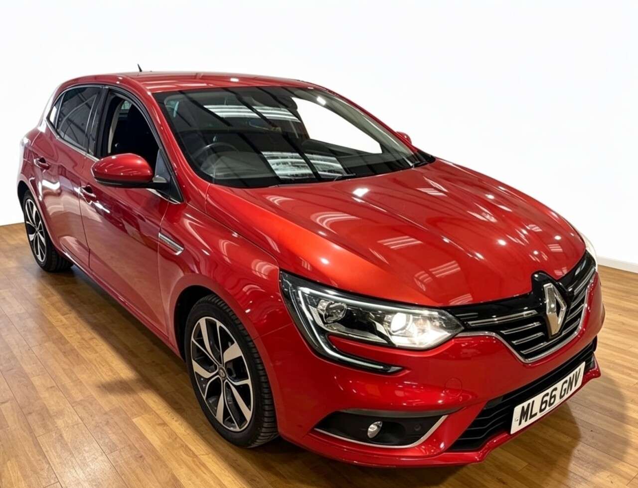 A 2016 RENAULT MEGANE 1.5 dCi Dynamique S Nav Hatchback 5dr Diesel Manual Euro 6 (s/s) (110 ps) A 2016 RENAULT MEGANE 1.5 dCi Dynamique S Nav Hatchback 5dr Diesel Manual Euro 6 (s/s) (110 ps)
