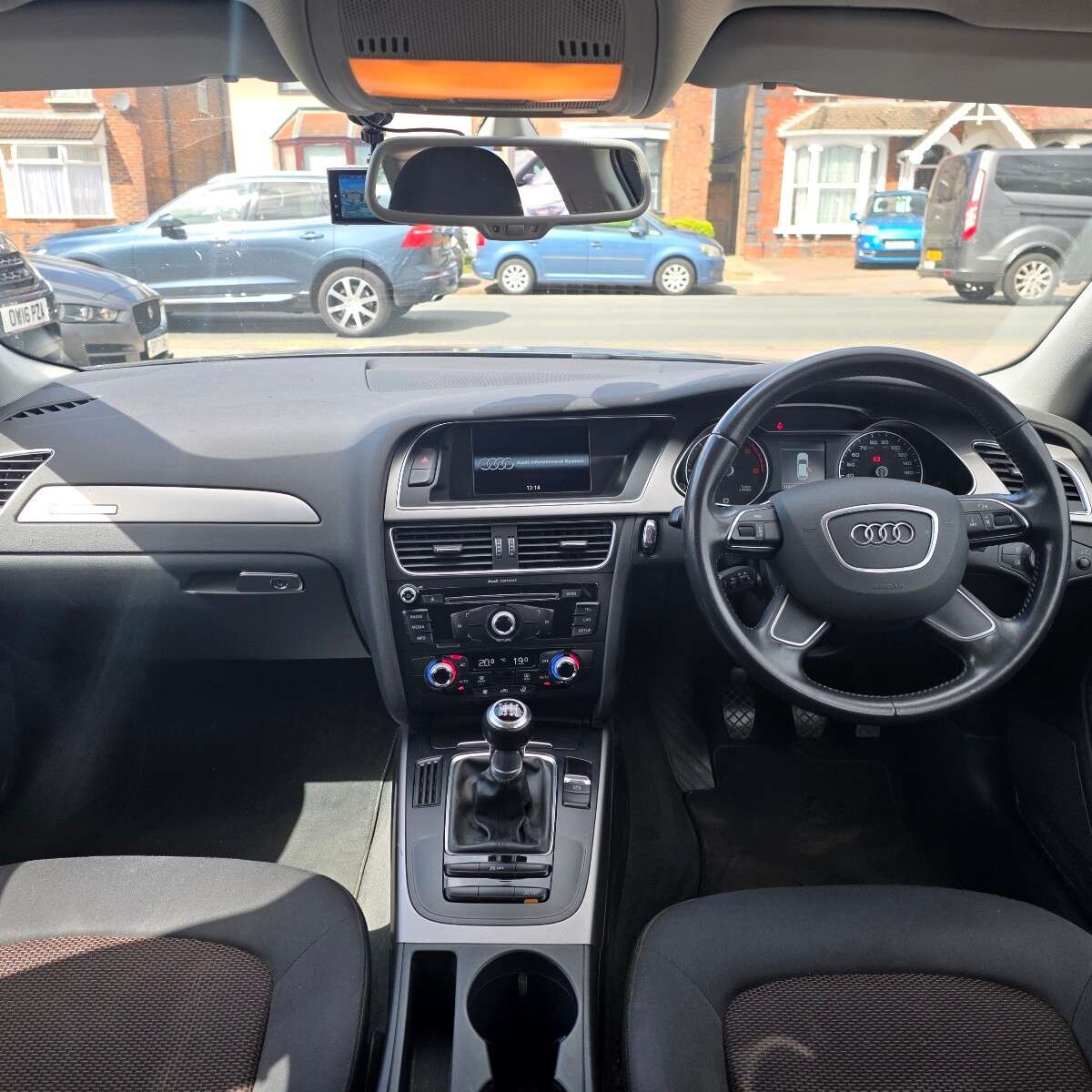 A 2014 AUDI A4 ALLROAD 2.0 TDI Estate 5dr Diesel Manual quattro Euro 5 (s/s) (177 ps) A 2014 AUDI A4 ALLROAD 2.0 TDI Estate 5dr Diesel Manual quattro Euro 5 (s/s) (177 ps)