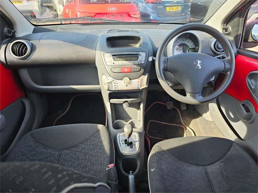 A 2011 PEUGEOT 107 1.0 12V Urban Hatchback 5dr Petrol 2 Tronic Euro 5 (68 ps) A 2011 PEUGEOT 107 1.0 12V Urban Hatchback 5dr Petrol 2 Tronic Euro 5 (68 ps)