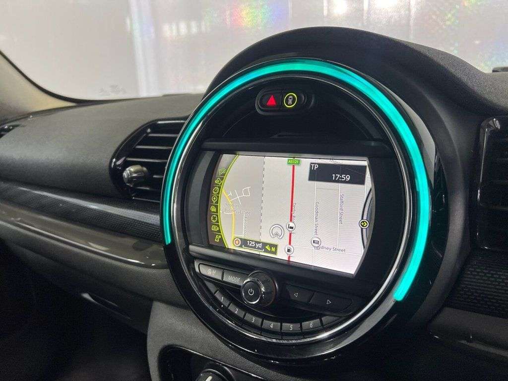 2017 MINI CLUBMAN 2017 MINI CLUBMAN
