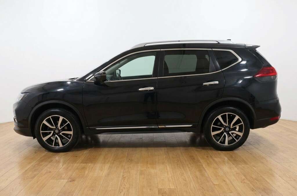 A 2018 NISSAN X-TRAIL 1.6 DIG-T Tekna SUV 5dr Petrol Manual Euro 6 (s/s) (163 ps) A 2018 NISSAN X-TRAIL 1.6 DIG-T Tekna SUV 5dr Petrol Manual Euro 6 (s/s) (163 ps)