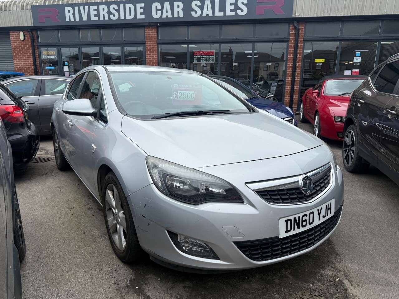 A 2010 VAUXHALL ASTRA 2.0 CDTi SRi Hatchback 5dr Diesel Manual Euro 5 (160 ps) A 2010 VAUXHALL ASTRA 2.0 CDTi SRi Hatchback 5dr Diesel Manual Euro 5 (160 ps)