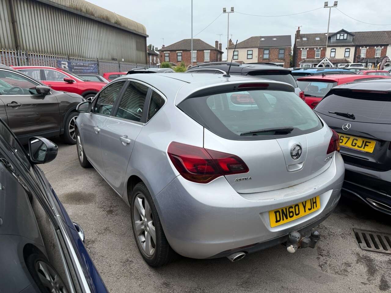 A 2010 VAUXHALL ASTRA 2.0 CDTi SRi Hatchback 5dr Diesel Manual Euro 5 (160 ps) A 2010 VAUXHALL ASTRA 2.0 CDTi SRi Hatchback 5dr Diesel Manual Euro 5 (160 ps)