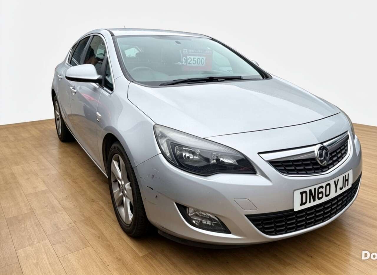 A 2010 VAUXHALL ASTRA 2.0 CDTi SRi Hatchback 5dr Diesel Manual Euro 5 (160 ps) A 2010 VAUXHALL ASTRA 2.0 CDTi SRi Hatchback 5dr Diesel Manual Euro 5 (160 ps)