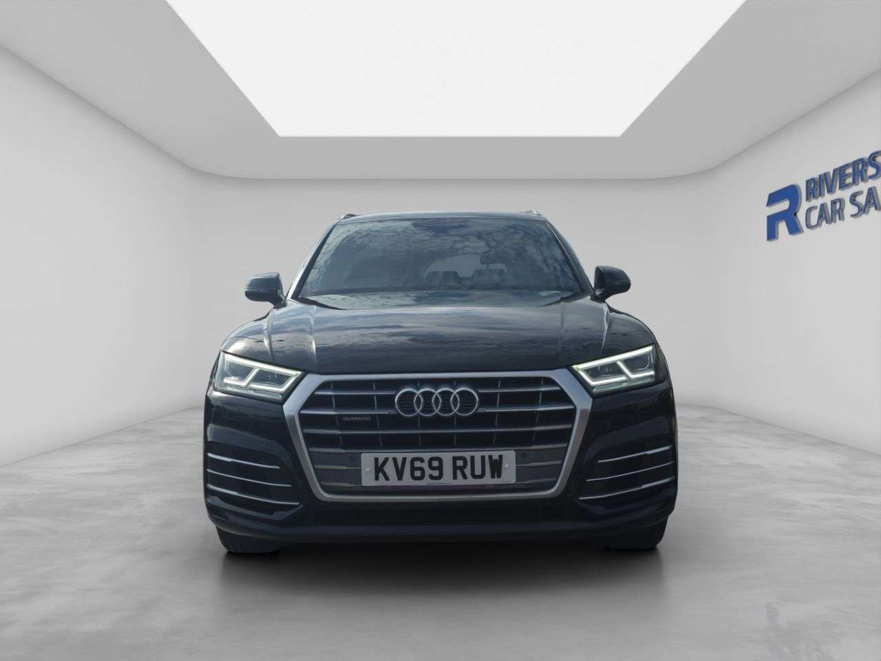 A 2019 AUDI Q5 2.0 TDI 40 S line SUV 5dr Diesel S Tronic quattro Euro 6 (s/s) (190 ps) A 2019 AUDI Q5 2.0 TDI 40 S line SUV 5dr Diesel S Tronic quattro Euro 6 (s/s) (190 ps)