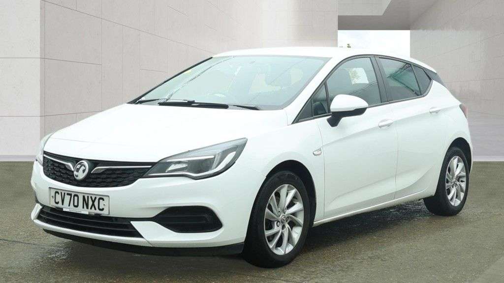 A 2020 VAUXHALL ASTRA 1.2 Turbo SE Hatchback 5dr Petrol Manual Euro 6 (s/s) (110 ps) A 2020 VAUXHALL ASTRA 1.2 Turbo SE Hatchback 5dr Petrol Manual Euro 6 (s/s) (110 ps)