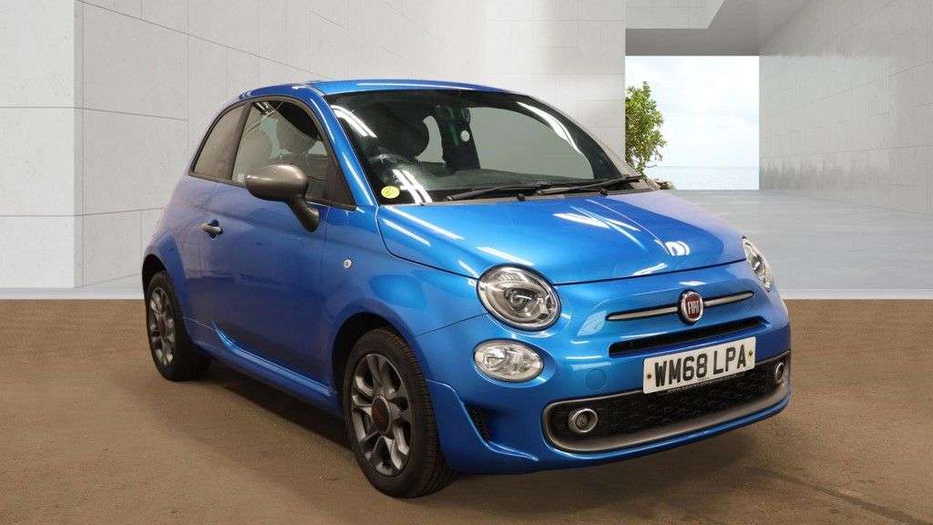 A 2019 FIAT 500 S A 2019 FIAT 500 S