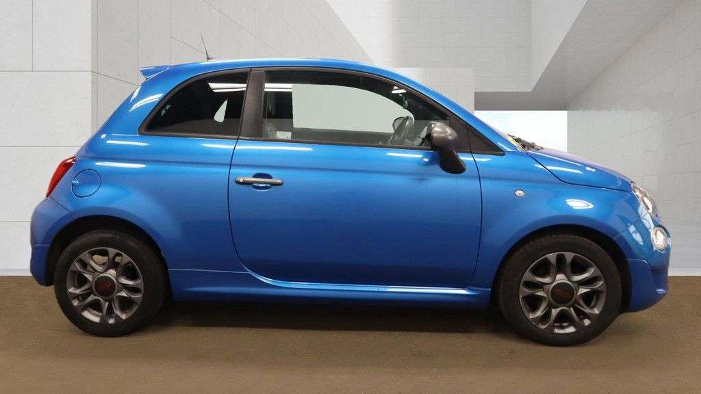2019 FIAT 500 2019 FIAT 500