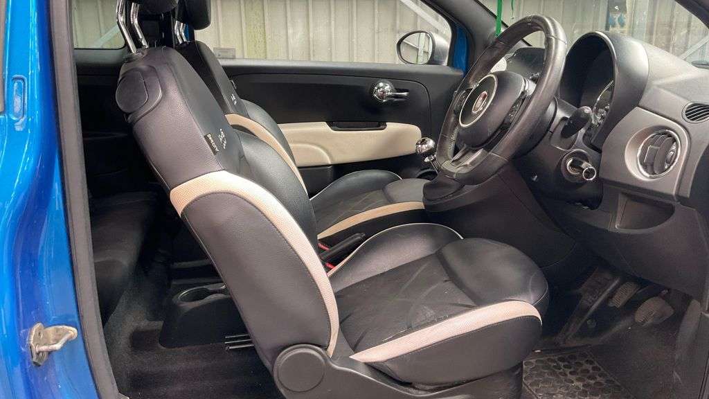 A 2019 FIAT 500 S A 2019 FIAT 500 S