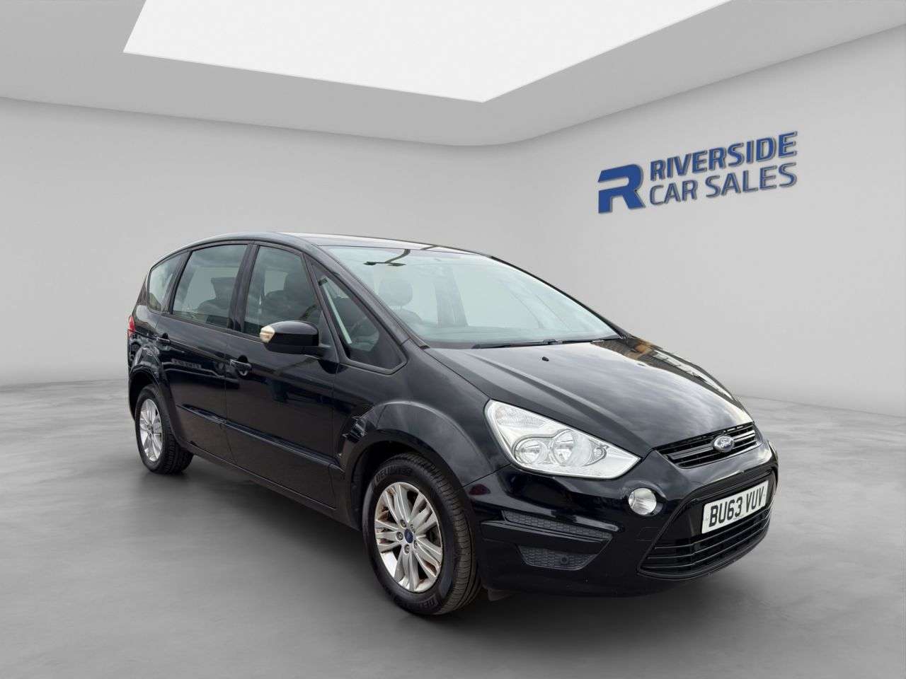 A 2013 FORD S-MAX 1.6 TDCi Zetec MPV 5dr Diesel Manual Euro 5 (s/s) (115 ps) A 2013 FORD S-MAX 1.6 TDCi Zetec MPV 5dr Diesel Manual Euro 5 (s/s) (115 ps)