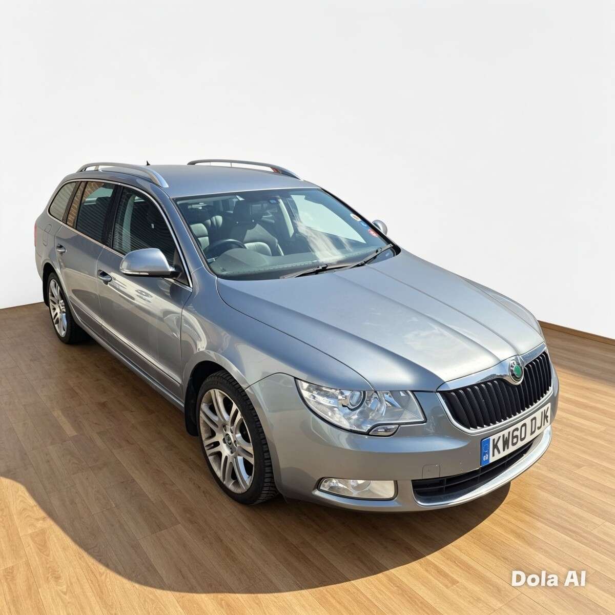 A 2010 SKODA SUPERB 2.0 TDI Elegance Estate 5dr Diesel DSG Euro 5 (140 ps) A 2010 SKODA SUPERB 2.0 TDI Elegance Estate 5dr Diesel DSG Euro 5 (140 ps)
