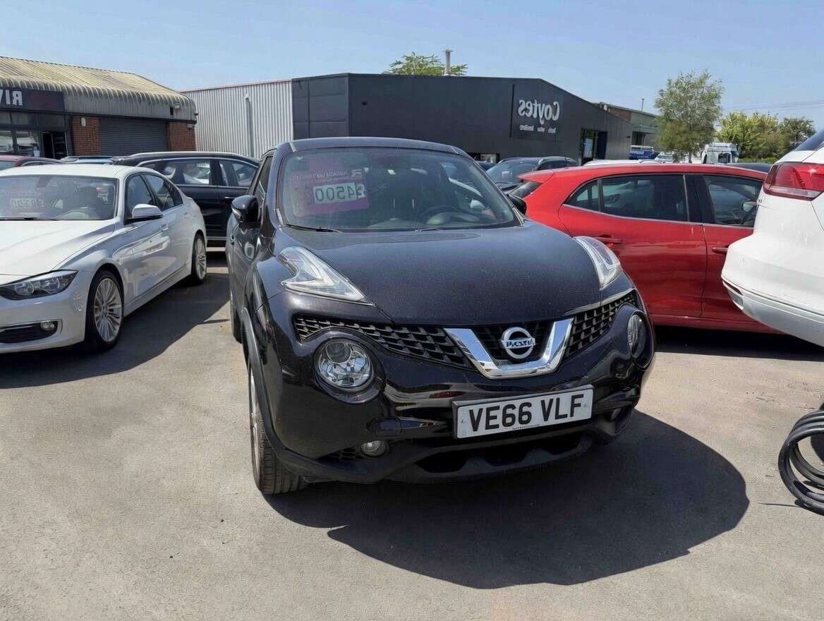 A 2016 NISSAN JUKE 1.5 dCi N-Connecta SUV 5dr Diesel Manual Euro 6 (s/s) (110 ps) A 2016 NISSAN JUKE 1.5 dCi N-Connecta SUV 5dr Diesel Manual Euro 6 (s/s) (110 ps)