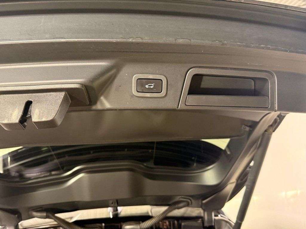 2018 LAND ROVER RANGE ROVER VELAR 2018 LAND ROVER RANGE ROVER VELAR