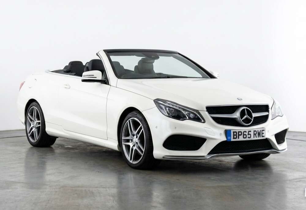A 2016 MERCEDES-BENZ E-CLASS 2.1 E220 BlueTEC AMG Line Cabriolet 2dr Diesel G-Tronic+ Euro 6 (s/s) (177 A 2016 MERCEDES-BENZ E-CLASS 2.1 E220 BlueTEC AMG Line Cabriolet 2dr Diesel G-Tronic+ Euro 6 (s/s) (177