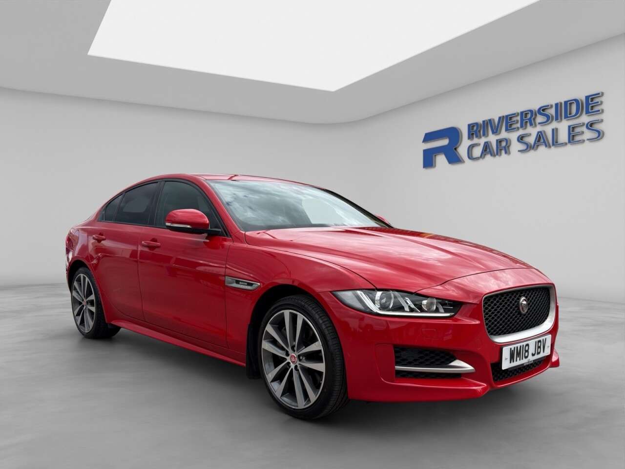 A 2018 JAGUAR XE 2.0i GPF R-Sport Saloon 4dr Petrol Auto AWD Euro 6 (s/s) (300 ps) A 2018 JAGUAR XE 2.0i GPF R-Sport Saloon 4dr Petrol Auto AWD Euro 6 (s/s) (300 ps)