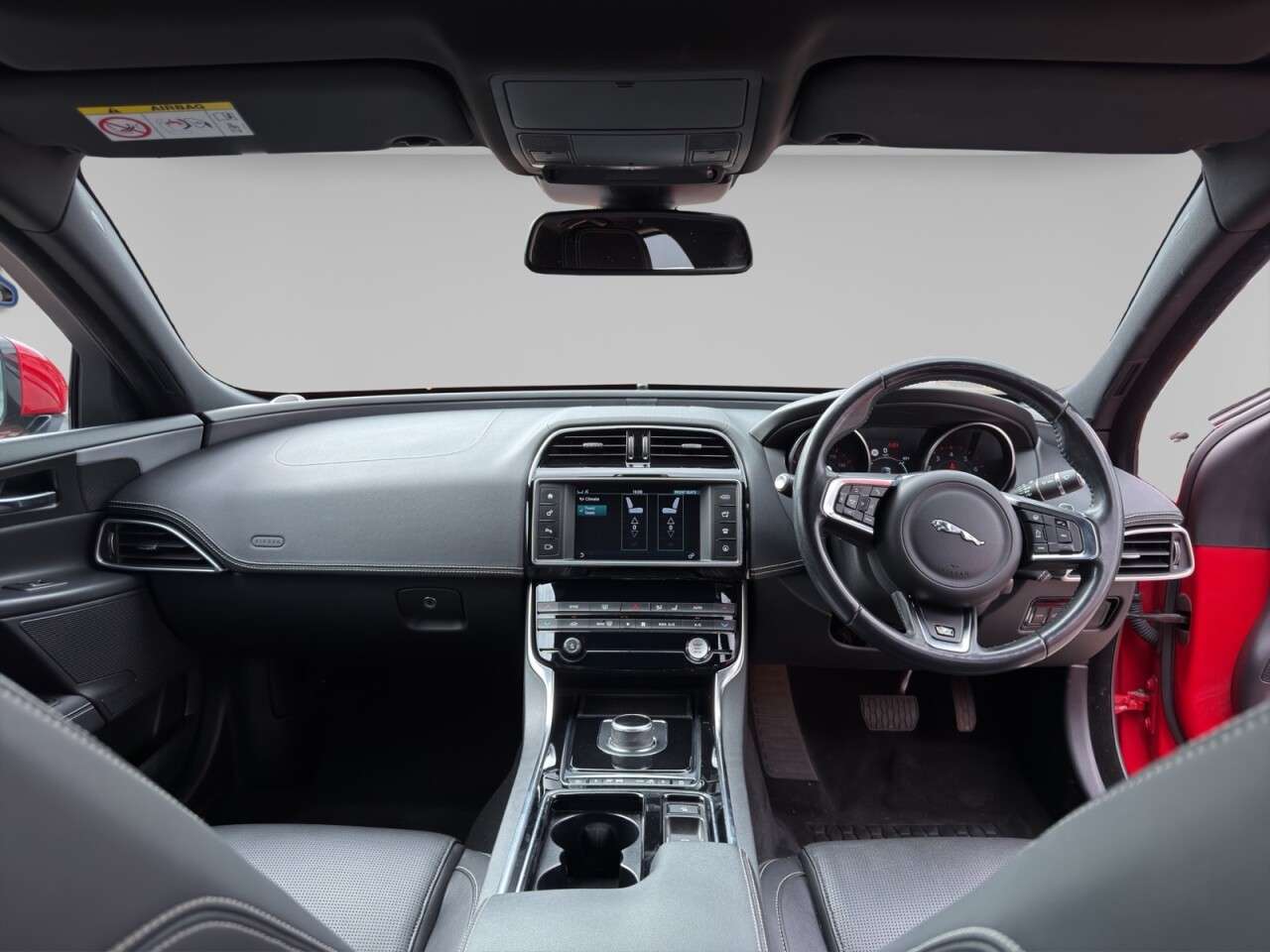 A 2018 JAGUAR XE 2.0i GPF R-Sport Saloon 4dr Petrol Auto AWD Euro 6 (s/s) (300 ps) A 2018 JAGUAR XE 2.0i GPF R-Sport Saloon 4dr Petrol Auto AWD Euro 6 (s/s) (300 ps)