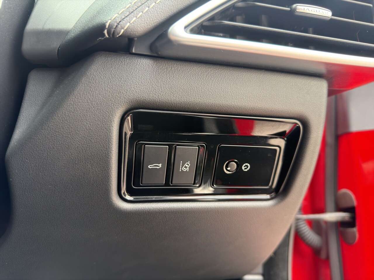 2018 JAGUAR XE 2018 JAGUAR XE