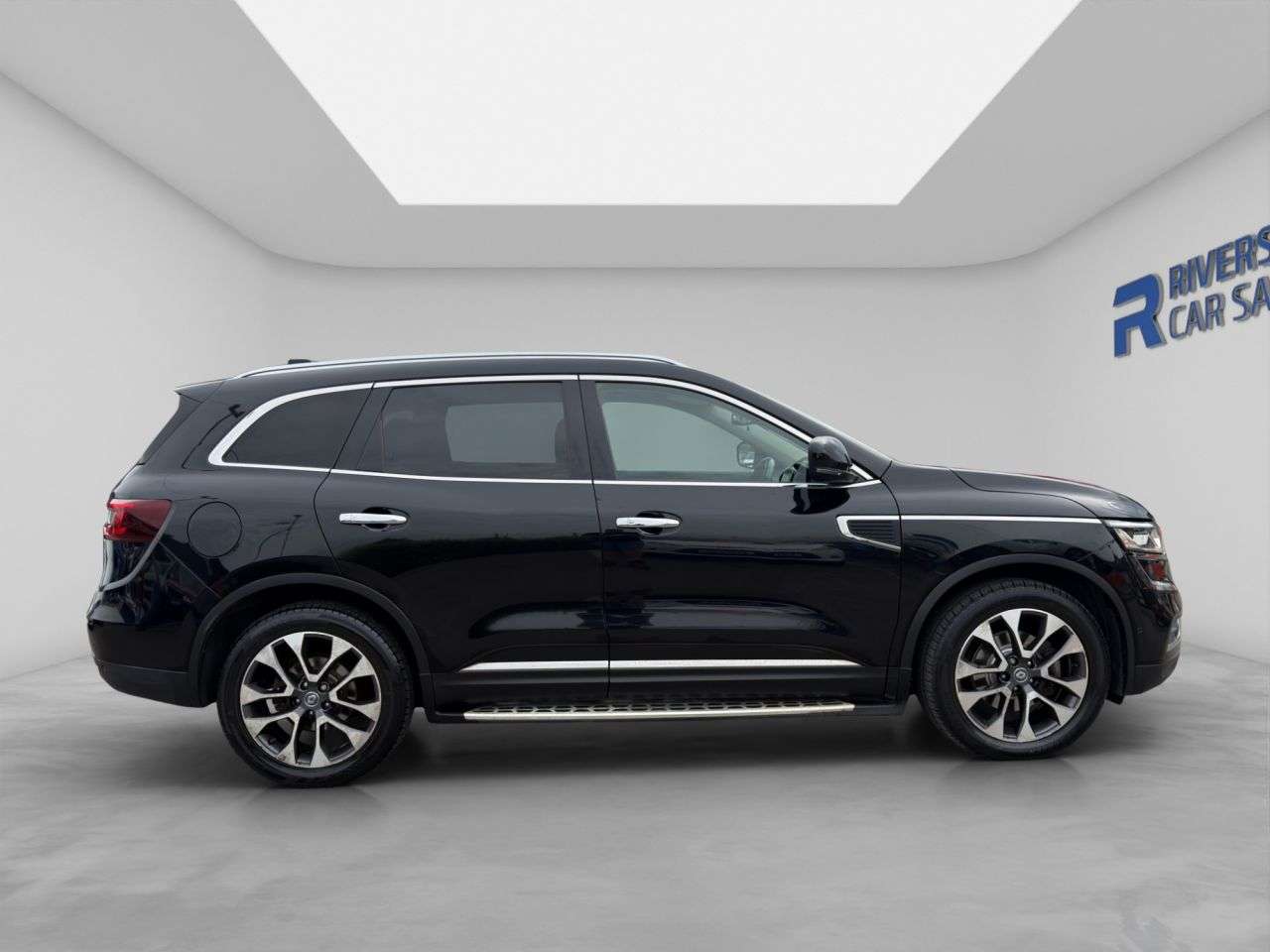 A 2017 RENAULT KOLEOS 2.0 dCi Signature Nav SUV 5dr Diesel X-Trn A7 4WD Euro 6 (s/s) (175 ps) Fin A 2017 RENAULT KOLEOS 2.0 dCi Signature Nav SUV 5dr Diesel X-Trn A7 4WD Euro 6 (s/s) (175 ps) Fin
