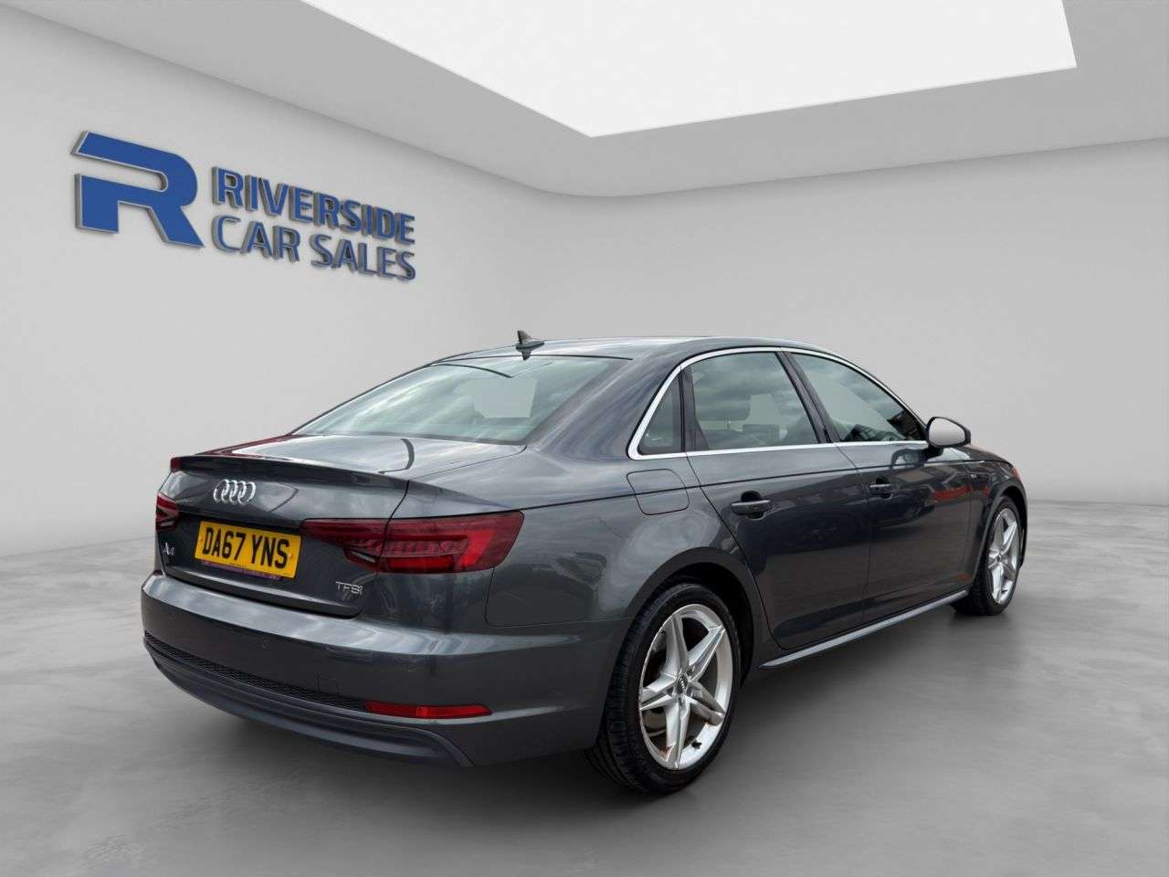 2017 AUDI A4 2017 AUDI A4