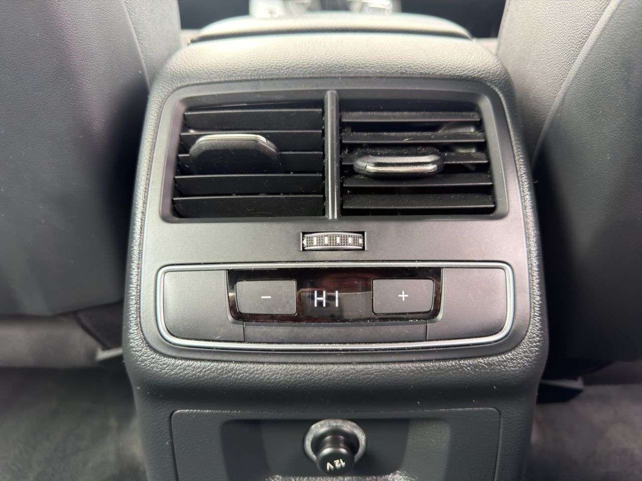 2017 AUDI A4 2017 AUDI A4