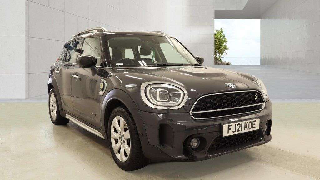 A 2021 MINI COUNTRYMAN 1.5 10kWh Cooper SE Classic SUV 5dr Petrol Plug-in Hybrid Auto ALL4 Euro 6 A 2021 MINI COUNTRYMAN 1.5 10kWh Cooper SE Classic SUV 5dr Petrol Plug-in Hybrid Auto ALL4 Euro 6